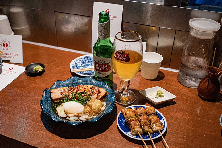 스텔라 아르투아와 함께 그룹 건배